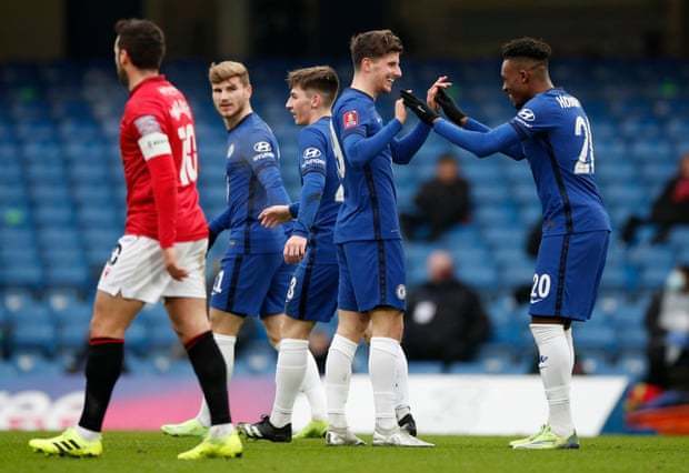 基恩：弗格森和吉尔仍像讨厌的气味一样，在曼联挥之不去