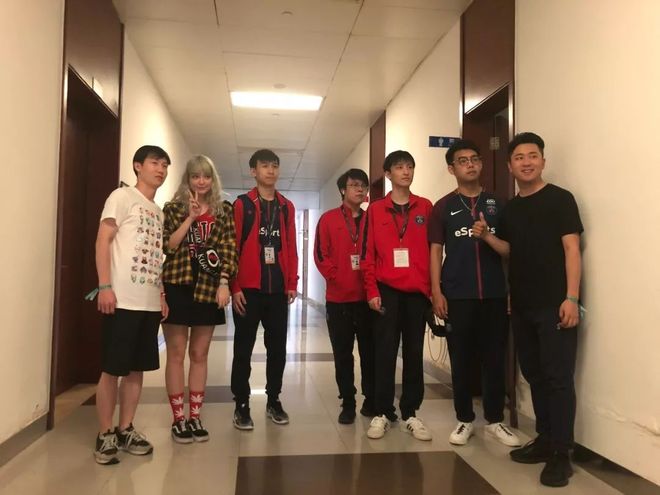 比盲目轰炸 比盲目轰炸
